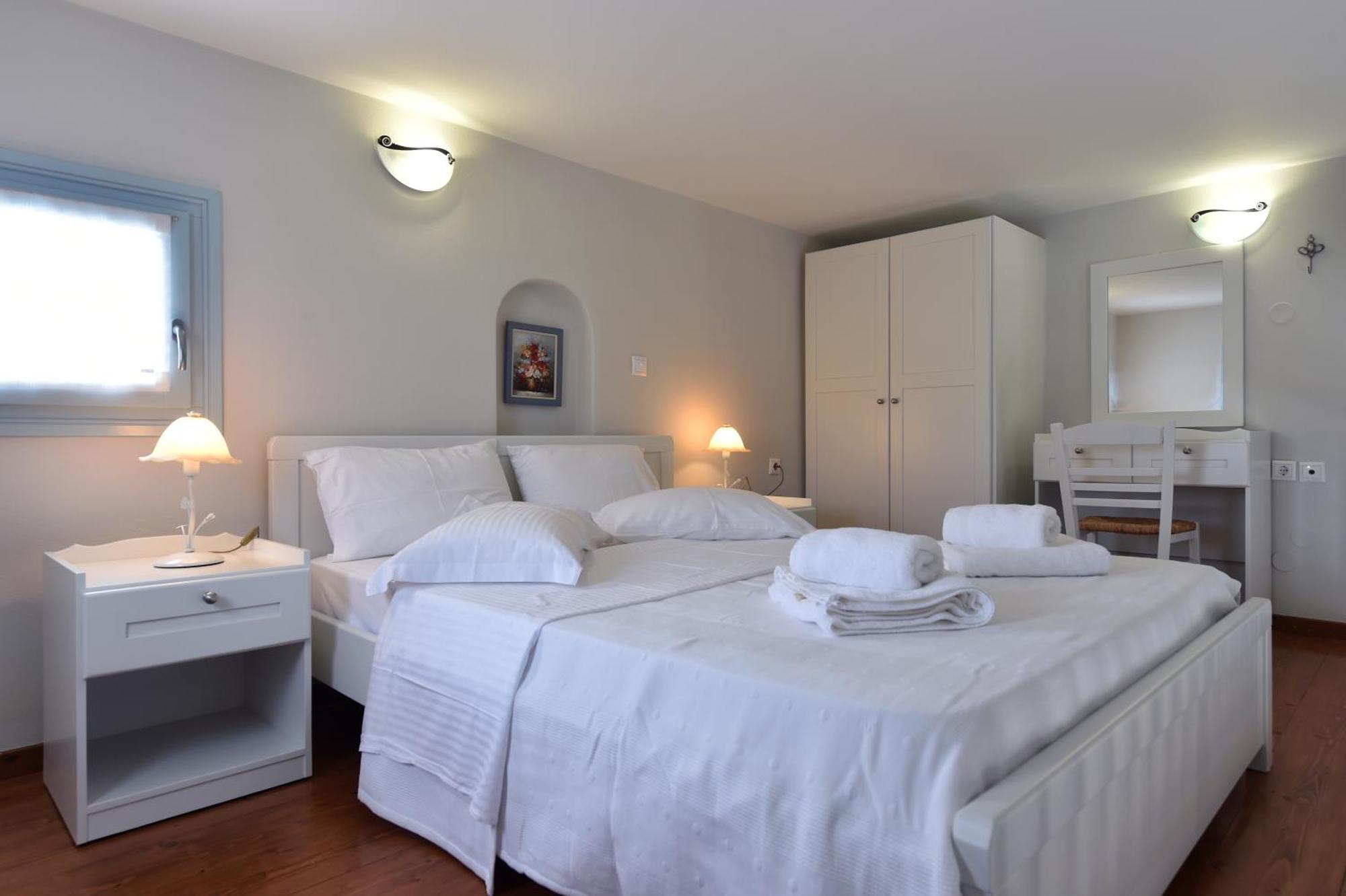 Tonia Apartments Paros Chrisi Akti  Exterior foto